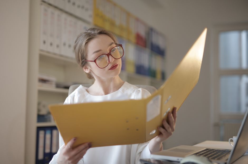 Corporate disclosure reading guide for equity structure understanding
